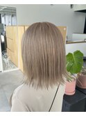 ホワイトベージュ