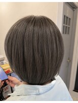 ニコア(nicoa)&nbsp;艶感アッシュグレージュマッシュボブ