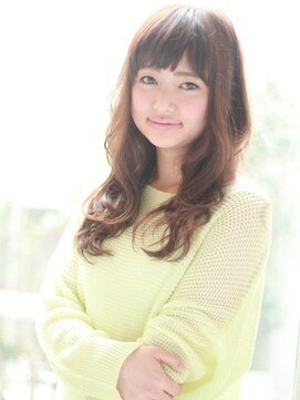 クィーンズガーデンバイケーツーギンザ(QUEEN’S GARDEN by K two GINZA) [K-two銀座]ゆるふわ大人ウェーブ～厚めサイドバングで小顔に～