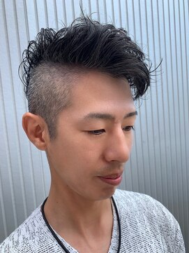 ブルーモスク トウキョウ(TOKYO) アシメ風ツイストスパイラルパーマ