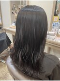 黒髪/グレーベージュ/レイヤーロング/前髪パーマ /中村郁未