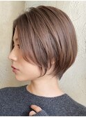 顔周りレイヤーカットグレージュカラーくびれボブショートカット