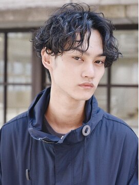 レタッチバイフィフス(RETOUCH by fifth) スパイラルパーマニュアンスパーマ刈り上げメンズマッシュパーマ