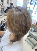 ベージュ×白髪ぼかし