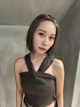 ニキータ(Nikiita) シルバーグレージュ