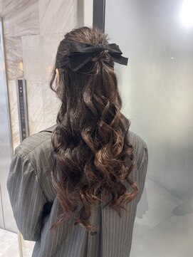 リリー(Lilley) くすみベージュ×姫カットレイヤー×韓国風巻き【ayana】