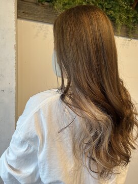 アース 大宮駅前店(HAIR&MAKE EARTH) インナーカラー薄ベージュ+透明感ツヤカラー