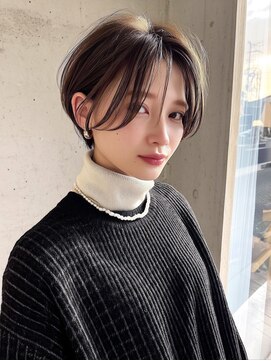 ミー 岡崎(mii) 抜け感ショートボブ