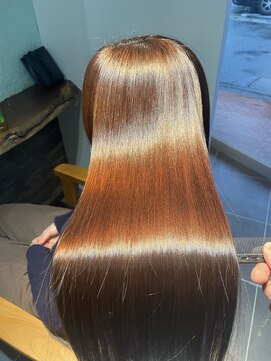 ルッカ 警弥郷店(Lucca) ロングヘア