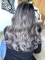 ブレイズヘアー(BLAZEhair) 【透明度高め】ホワイトグレージュバレイヤージュ×ブリーチ2回