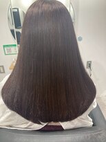ヌーヌー 鶴ケ峰(nuu nuu)&nbsp;前上がり厚めワンレンで艶感とまとまりを叶える切りっぱなしヘア