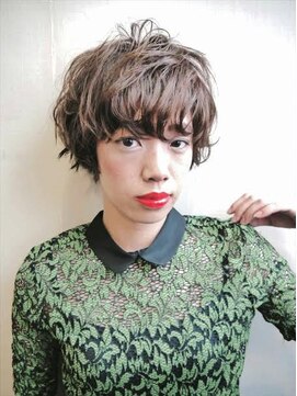 トッカ ヘアアンドトリートメント 難波店 クラシカルショートボブ