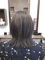 ヘア プロデュース アイモ(Hair Produce Aimo)&nbsp;ラベンダーアッシュのいまどきミディアムウルフレイヤー☆