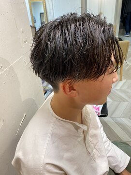 エルオム(EL.HOMME) 【YUKI】ストレート×センターパート