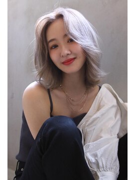 ブラン 梅田(Blanc) 【Blanc/梅田】ホワイトアッシュ＿外ハネボブ＿ペールカラー