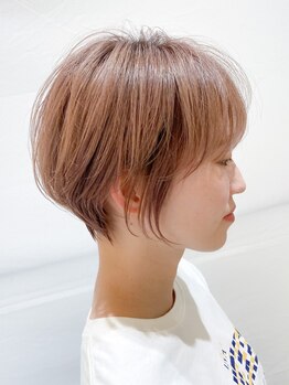 ザ ファースト(The FIRST)の写真/【大人女性のショートヘアならお任せ】骨格や髪質を見極めてカットするから、あなただけのスタイルが叶う♪