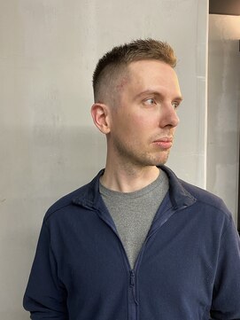 フランクスバーバーザスタンド(Frank’s barber the stand) ナチュラルフェードクルーカットE