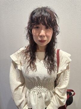 カシカ(casica) ハイレイヤーウルフ×パーマ