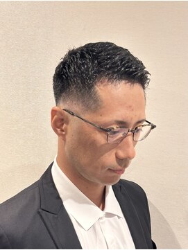 銀座マツナガ 神田店 スキンフェード 濡れパン メンズパーマ 短髪 刈り上げ