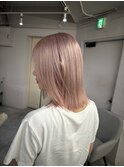 ピンクベージュ