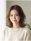 #20代30代ミディアムレイヤーニュアンスゆるふわウェーブ銀座