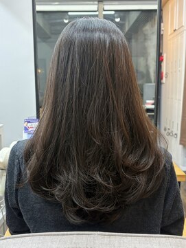 40代からの毛先ワンカールロングレイヤー