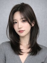 ロティー 天神(loty)&nbsp;レイヤー 韓国 顔周りカット ブラウン 透明感カラー 20代30代