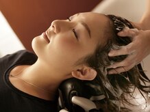 ラグジュアリーサロン ホワイト(Luxury salon WHITE)