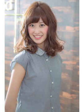 アンドプラス(And plus) 秋のカーキグレージュ