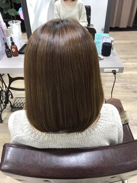 ルーミールーム(RoomieRoom) アッシュベージュ/髪質改善/ツヤ髪ミディ/透明感/美シルエット