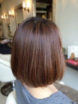 ティオ コルテ(tio Corte) 癖を生かした毛先ウチマキボブ