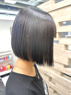 テテ(TETE) 前下がりボブ