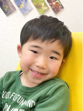 黄ぐまくん美容室 キッズカット　お子様カット
