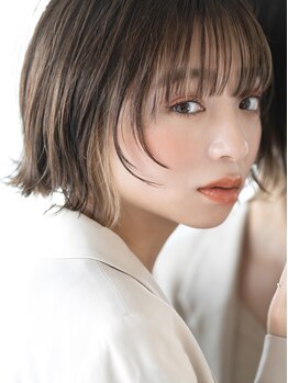エミュ 表参道 青山(emu)の写真/《顔周りからお洒落上級者》顔周り&前髪カットで気軽にイメチェン♪トレンド先取りワイドバングも人気！