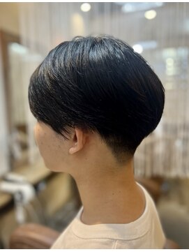 クオリア(QUALIA) 刈り上げマッシュルームヘア