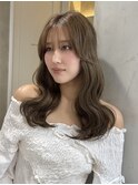 シースルーバング ウェーブヘア 透明感カラー