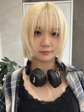 イルウィ(irwi) 【miku/ブリーチ】ブロンドヘア/抜きっぱなし/レイヤーボブ