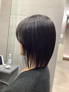 フェルナ(ferna) 切りっぱなしボブ