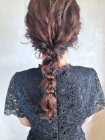Belle BIANCA 大人ヘアアレンジ/結婚式お呼ばれヘア by Orie