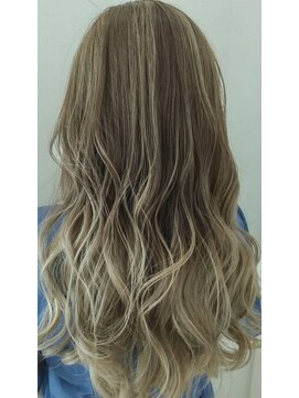 アルピナ 上中居店(alpina) グラデーションカラー