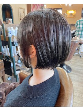 チェリーコーク(HAIR CHERRY COKE) ふんわりショートボブ