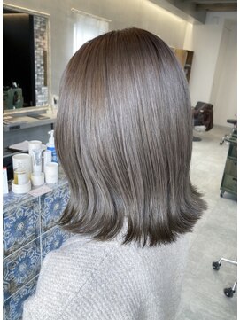 プリームヘアーホワイト(Pleame hair WHITE) オリーブグレージュ