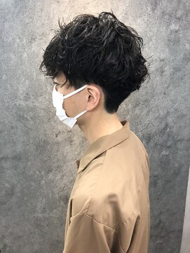 ノイ(Noy) 波巻きスパイラルツーブロックヘア