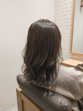 カダン(Kadan) セミロング/グレージュカラー/ニュアンスカラー/20代30代40代