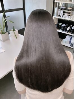 サクラ 岐阜(SAKURA)の写真/【岐阜/若宮】髪質改善トリートメントでうるツヤ美麗ヘアが叶う☆ずっと触っていたくなる指通りを体感して!