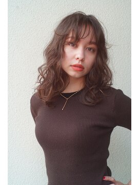 レジュアル(RESSUAL) メルティーカラーフェミニンロング似合わせウェーブミディアム