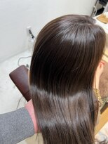 ディスオモテサンドウ 表参道(This OMOTESANDO)&nbsp;ツヤツヤに見えるカラー