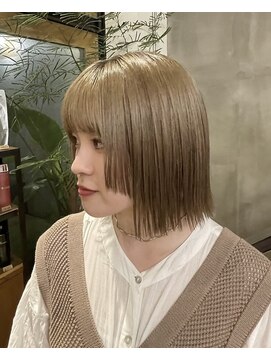 マッシュ 北堀江(MASHU) パツッとボブに個性をプラス