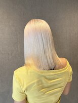 リア(Li'a)&nbsp;ホワイトカラー