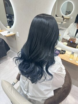 イルームバイリンクス 大宮(ILLUME by LINKTH) ネイビーブルー/ケアブリーチ/艶カラー